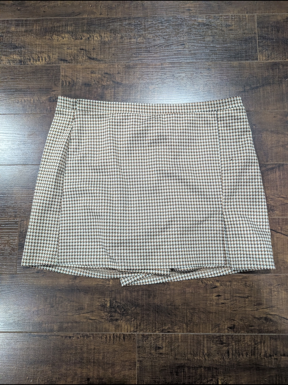 Mini Skort in Neutral Tones